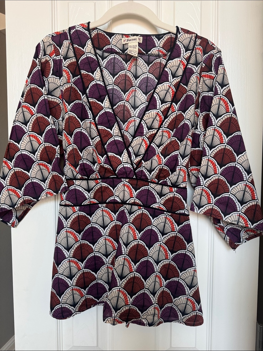 Forever 21 Purple, Tan and White Scallop-Print Kimono Style Blouse